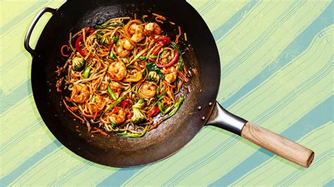 The Best Works and Stir-Fry Pans You Can Buy on Amazon
