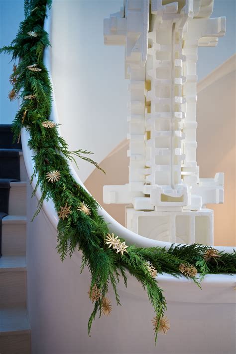 Ways To Decorate Stairs For Christmas | Shelly Lighting
