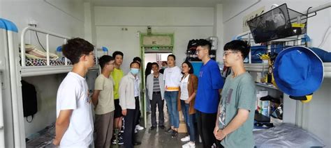 实拍老挝最好大学学生宿舍 到处可见家禽 国际新闻 烟台新闻网 胶东在线 国家批准的重点新闻网站