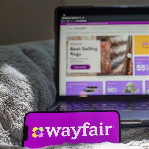 Why Reba McEntire's Wedding Has Been Postponed - Parade