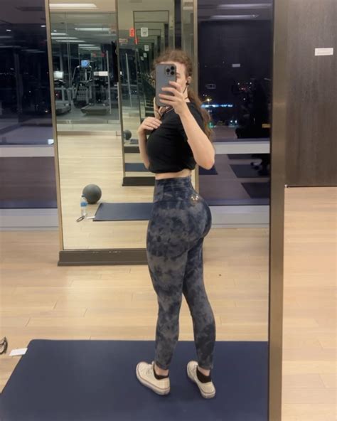 Alice Klomp (@pineapplebrat) : r/GymPawg