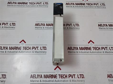 Schneider/Telemecanique 140Ddo35300 Modicon Output Module Pv: 01 Rl: 83 ...