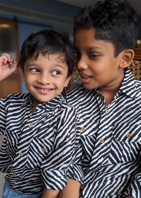 Tura Turi | Cotton Malmal Shirt for Boys, Men | Leheriya Black