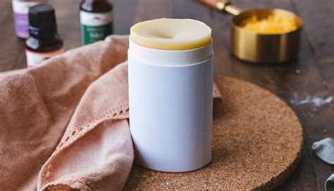 12 Home Remedies To Get Rid of Rashes on Inner Thighs - lifeberrys.com