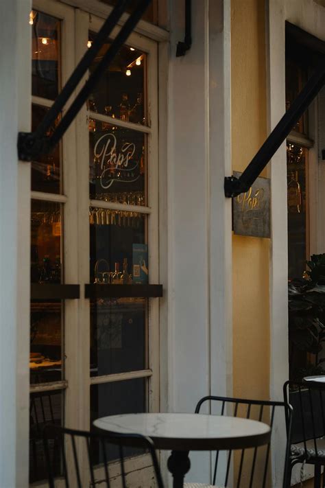 Outdoor Cafe 的图像结果