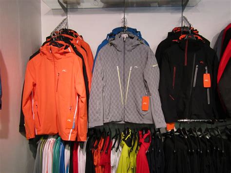 Sports Clothing 的图像结果