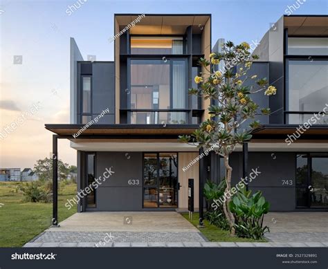Modern Minimalist House Design Exterior
