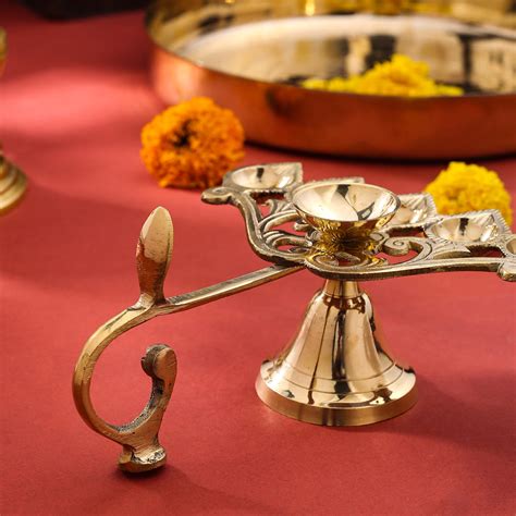 Brass Elegant Panch Aarti With Handle (6.5 Inch) – Vedansh Craft