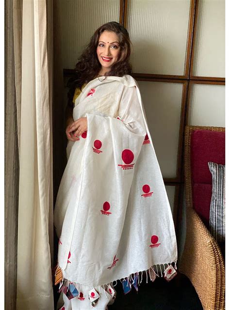 SHVET- JAMDANI DHOTI | Sustainable Indo-Western Wear by Prathaa ...