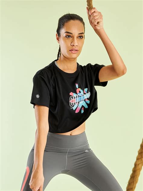 Buy Graphic Print Cropped Gym T-shirt Womens T-shirt Online | Cultsport