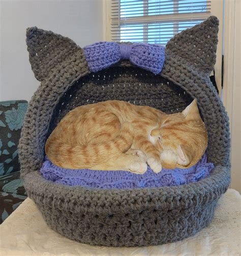 Crochet Cat Bed