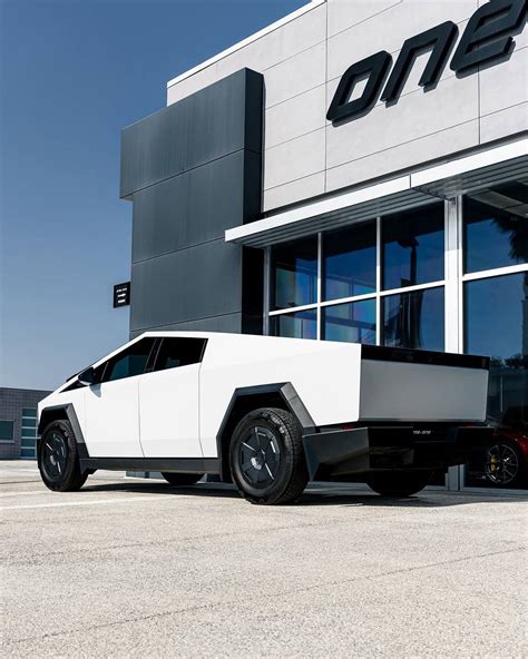 Pure PPF Satin Ballon White Cybertruck wrapped by One of One | Tesla Cybertruck Forum ...