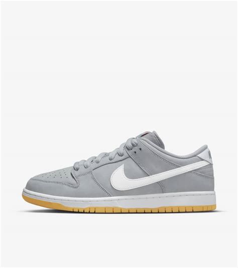 SB Dunk Low 'Wolf Grey' (DV5464-001) Release Date. Nike SNKRS