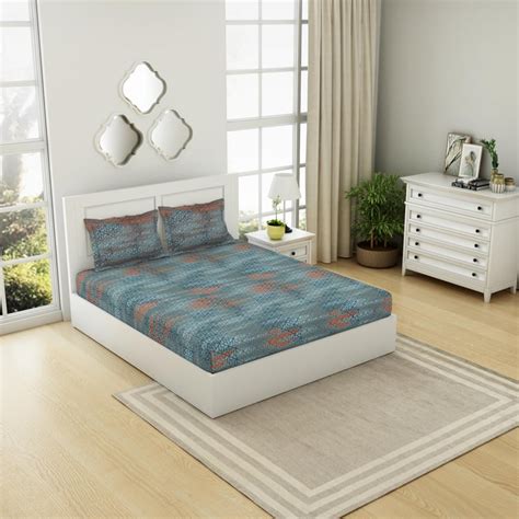 Buy SPACES Patterna Cotton 144TC Geometric Print 3Pcs King Fitted ...