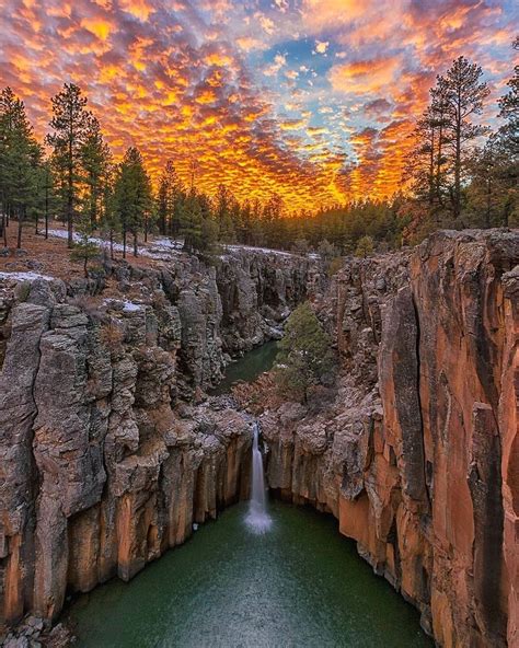 Sunset at Sycamore Falls in Arizona