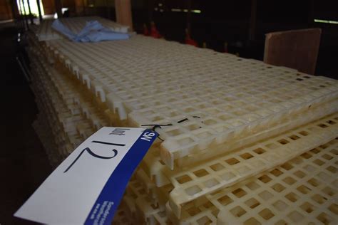 Approx. 95 Plastic Flooring Grids, each approx. 1.2m x 500mmPlease read ...
