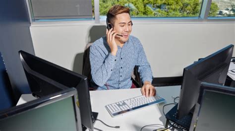 Insurance Agent Definition 的图像结果