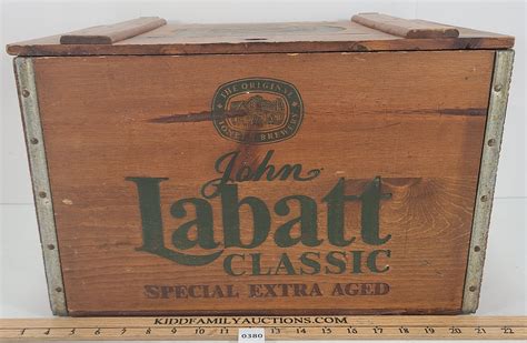 JOHN LABATT CLASSIC BEER CRATE W/ HINGED LID - Kidd Family Auctions