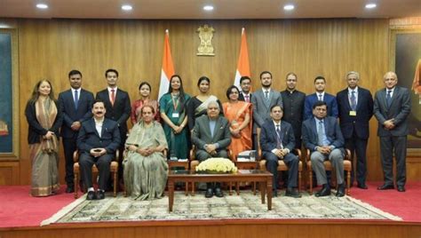 फेक नैरेटिव का डटकर मुकाबला करें आईआईएस अधिकारी – उपराष्ट्रपति जगदीप ...