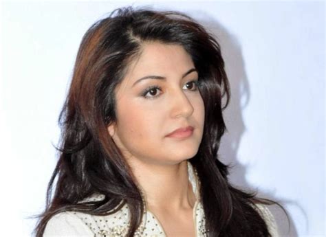 Anushka Sharma Looks, Images From Movie Bombay Velvet