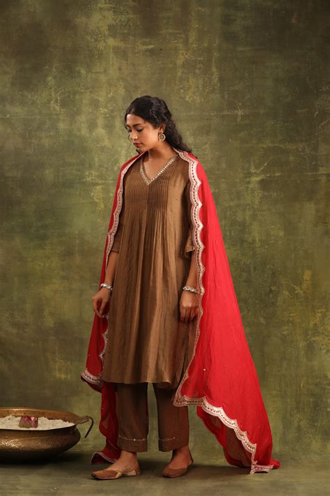 Brown Hand Embroidered Silk Chanderi Suit Set – Trendytokari