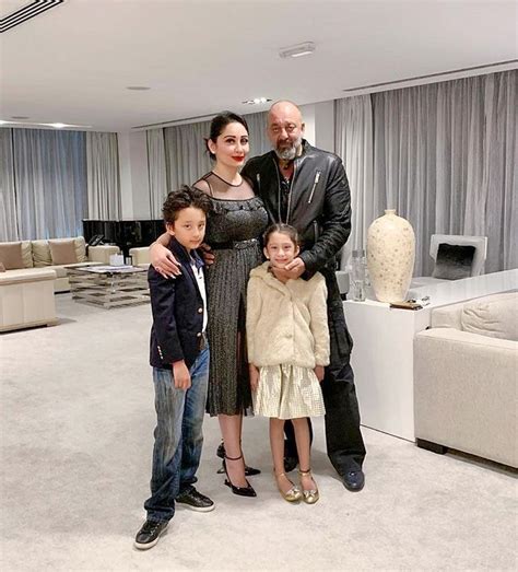 23 photos that'll take you inside Sanjay Dutt’s luxurious Pali Hill ...