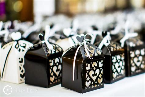 Unique Wedding Favor Warehouse 39 Unique Wedding Favors To Impress