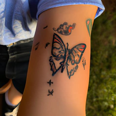 Blooms Unfolding: The Meaning of Flower Tattoos in Mental Health