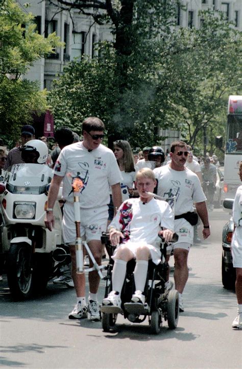 Travis Roy, Terrier Hockey Player Paralyzed in 1995, Dies at 45 ...