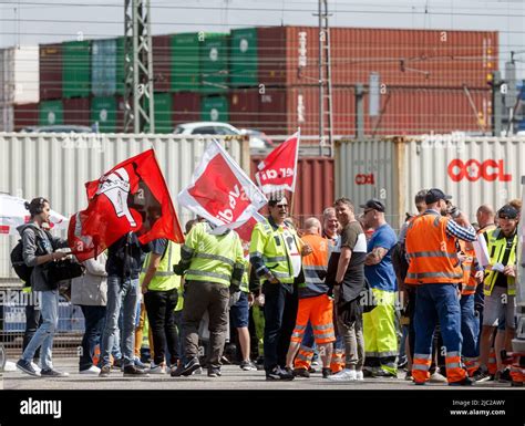 German ports strike hi-res stock photography and images - Alamy