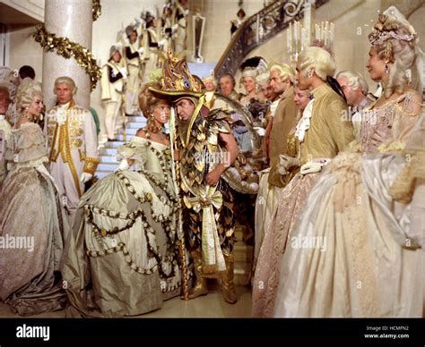 START THE REVOLUTION WITHOUT ME, Billie Whitelaw, Hugh Griffith, 1970 ...