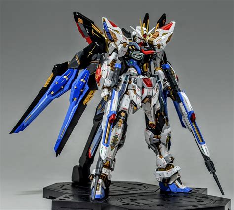 Mgex rising strike freedom gundam – Artofit