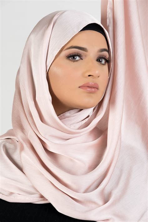 Crinkle Silk - Satin Hijab - Pink Blush – Mawdeest