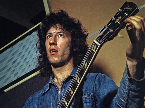 Play blues like Peter Green