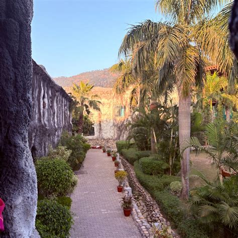 BRYS CAVES RESORT (Jim Corbett National Park, Uttarakhand) - Hotel ...