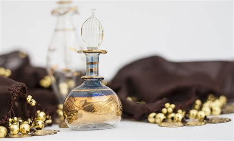 A Whiff of Perfume - History From Ancient Egypt to Modern Times ...