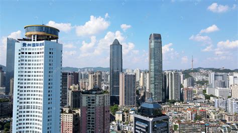 贵阳最繁华的商业街，两大地标建筑拆除后，便没了步行街的模样|喷水池|步行街|贵阳_新浪新闻