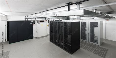Small Bonded Computer Room 的图像结果