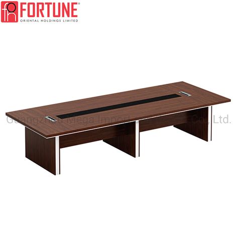 Conference Room Table 的图像结果