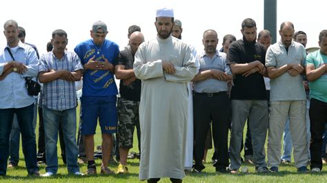 Number Of Muslims In Italy Rockets From 2,000 To 2 Million Within Five ...