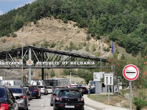 Vecina României care s-a trezit invadată de bogătași. Banca Națională ...