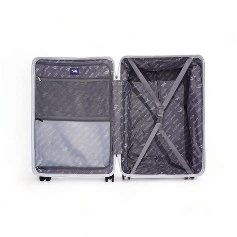 Hard Luggage – Wanderx