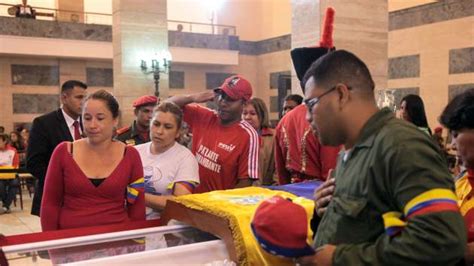 委内瑞拉百万民众向查韦斯遗体告别（图）--国际--人民网