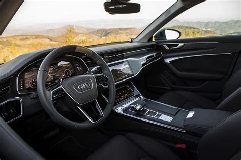 The interior of the new Audi A6 - Changing Lanes