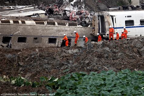 湖南郴州发生列车相撞事故 3人死60余人受伤[组图]_图片中心_中国网