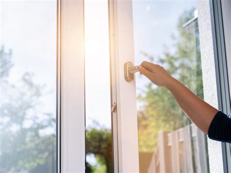 To lower your coronavirus risk at home, open your windows - Easy Health Options®
