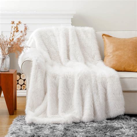 Amazon.com: HOMFINE Luxury Faux Fur Blanket - Super Thick Warm Long ...