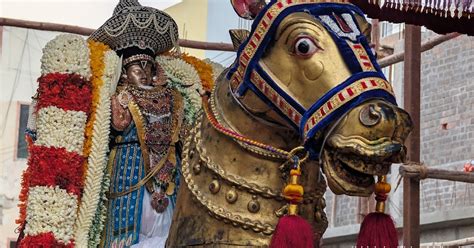 Kairavini karaiyinile - திரு அல்லிக்கேணி குளக்கரையோரம்: Thiruvallikkeni ...