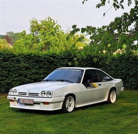 Deze ascona 400 staat te koop in almelo