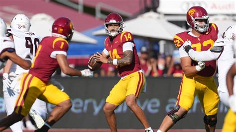 USC football players reflect on season-opening victory